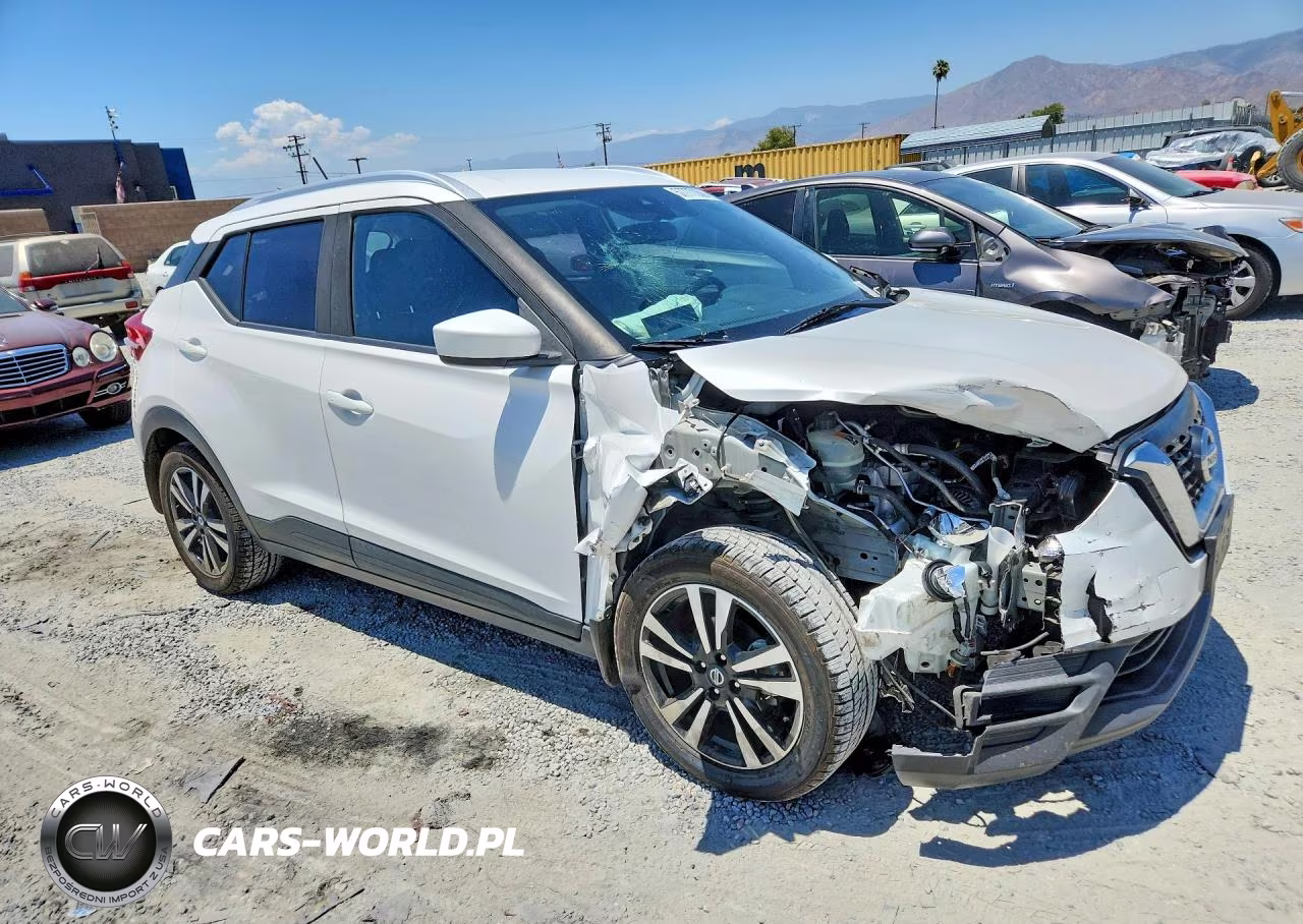 2020 Nissan Kicks Sv VIN:3N1CP5CV4LL483581 - 4