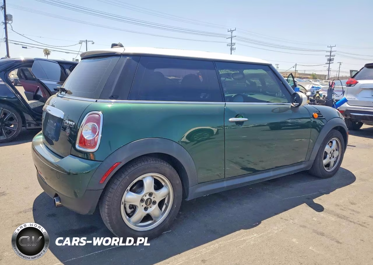 2011 Mini Cooper VIN:WMWSU3C50BT095129 - 3