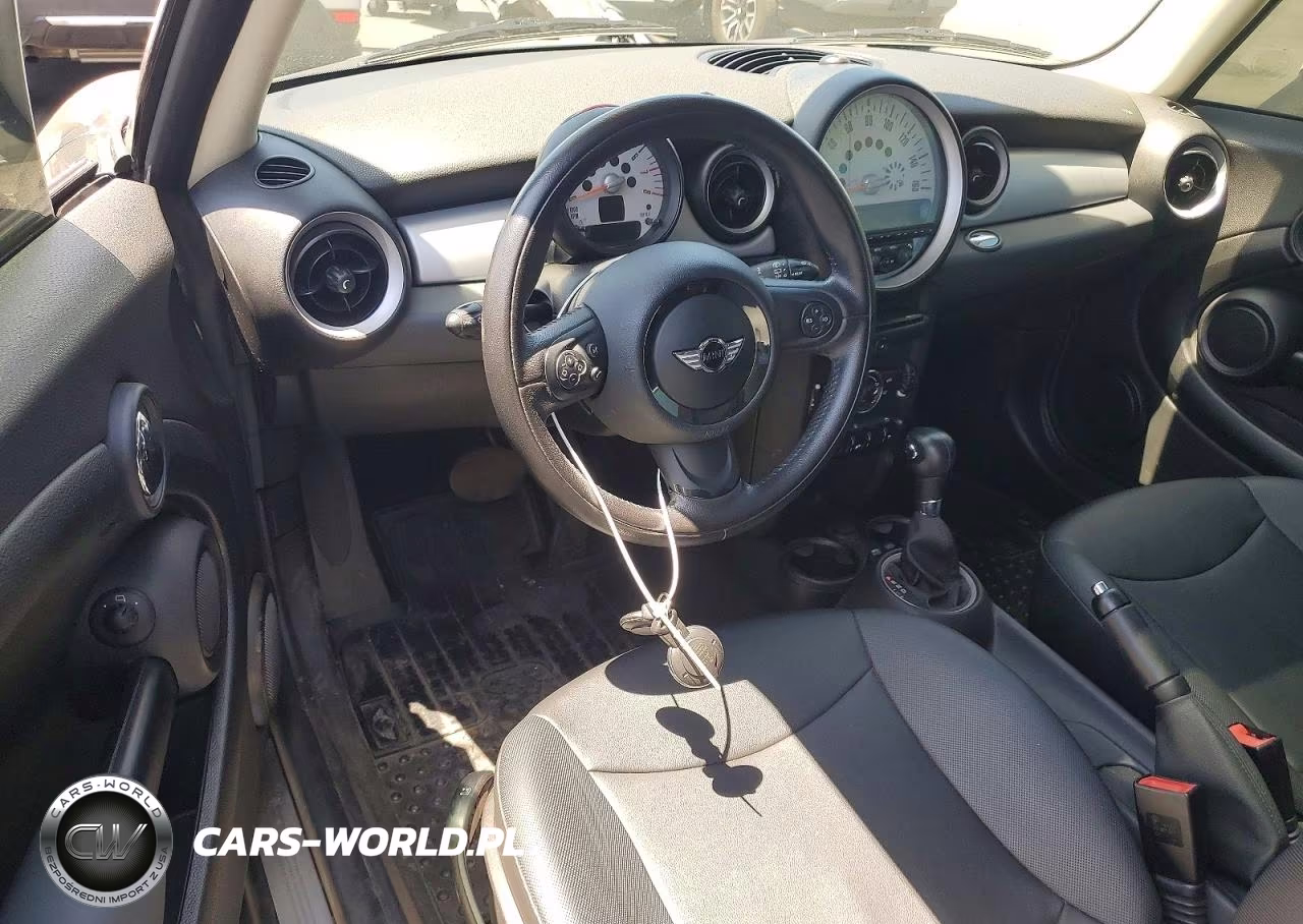 2011 Mini Cooper VIN:WMWSU3C50BT095129 - 8