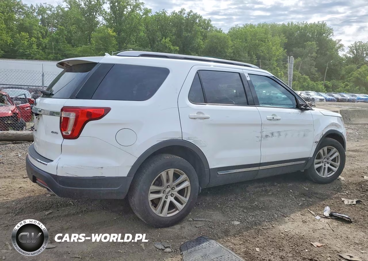 2018 Ford Explorer Xlt VIN:1FM5K8D82JGB83016 - 3