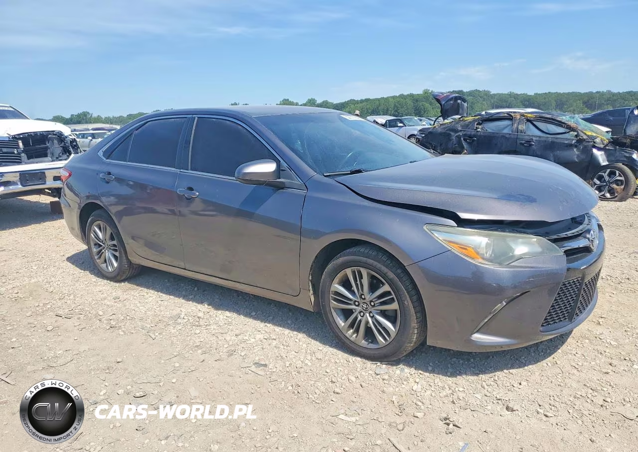 2015 Toyota Camry Se VIN:4T1BF1FK2FU941775 - 4