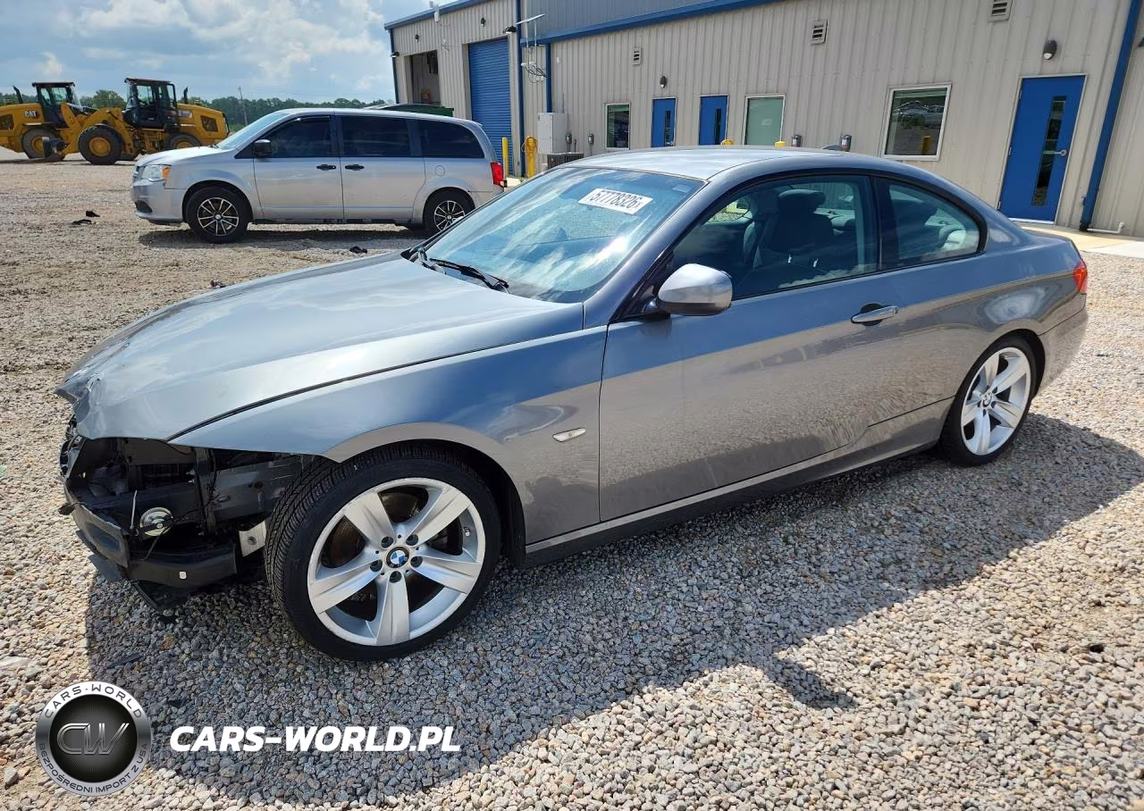 2011 BMW 328 I – zdjęcie 1 z 13