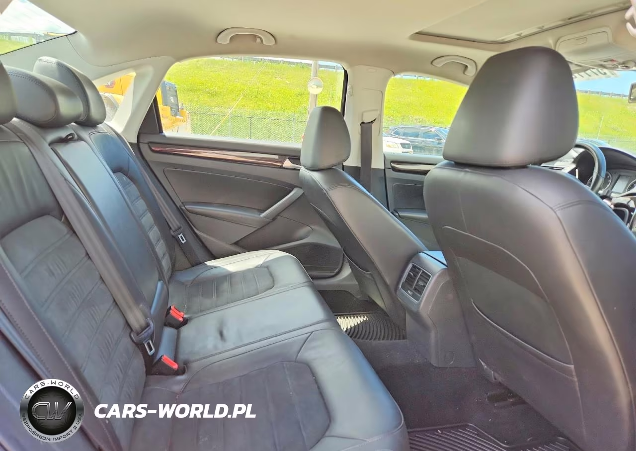 2014 Volkswagen Passat Sel VIN:1VWCM7A38EC031034 - 10