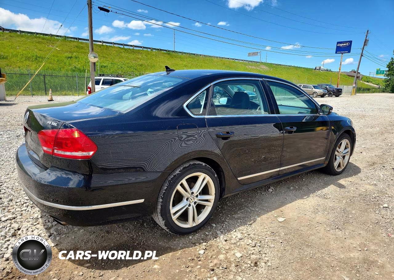 2014 Volkswagen Passat Sel VIN:1VWCM7A38EC031034 - 3