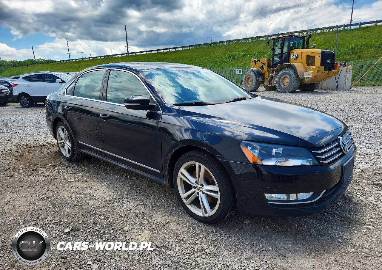 2014 Volkswagen Passat Sel VIN:1VWCM7A38EC031034 - 4