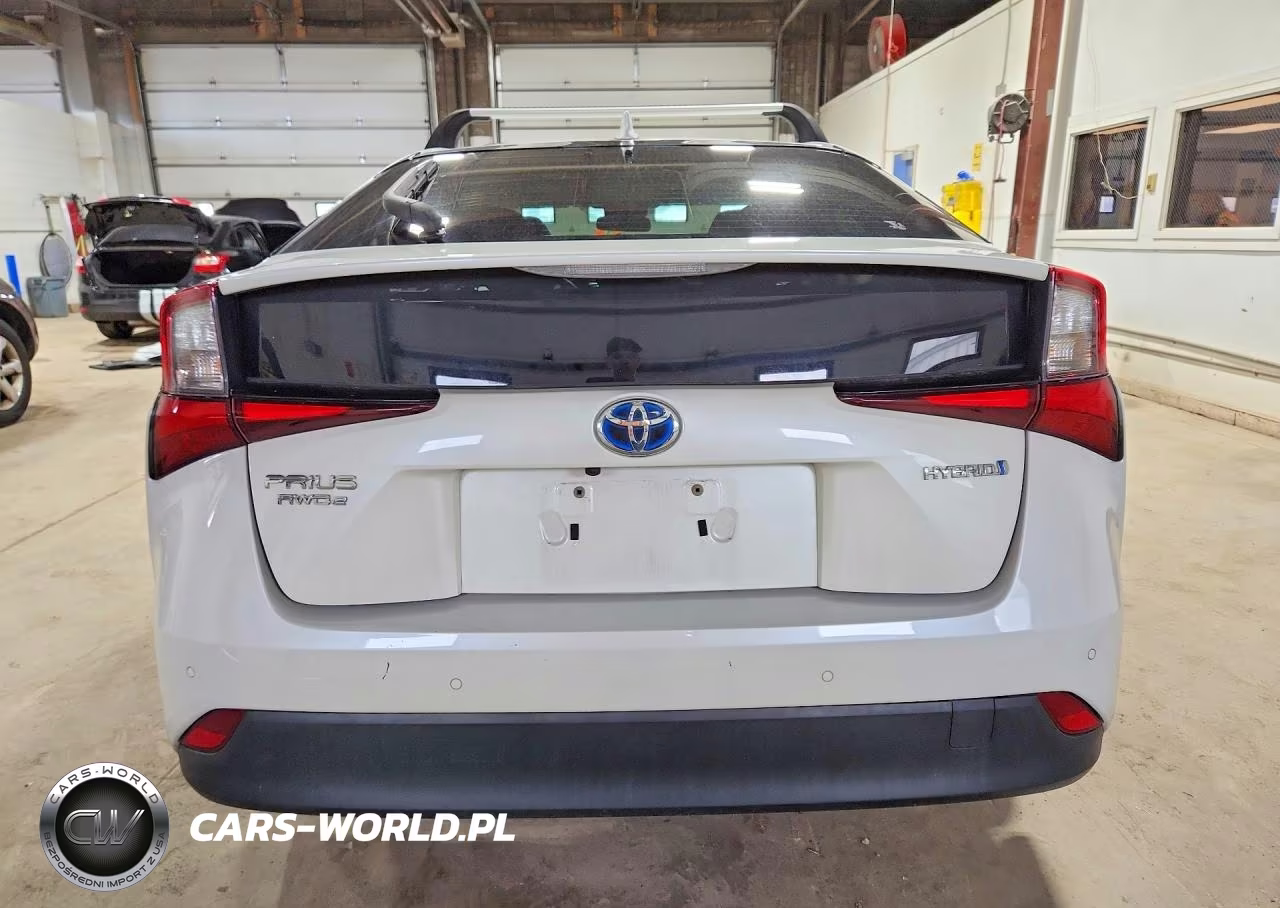 2019 Toyota Prius Le Awd-E VIN:JTDL9RFU3K3009455 - 6