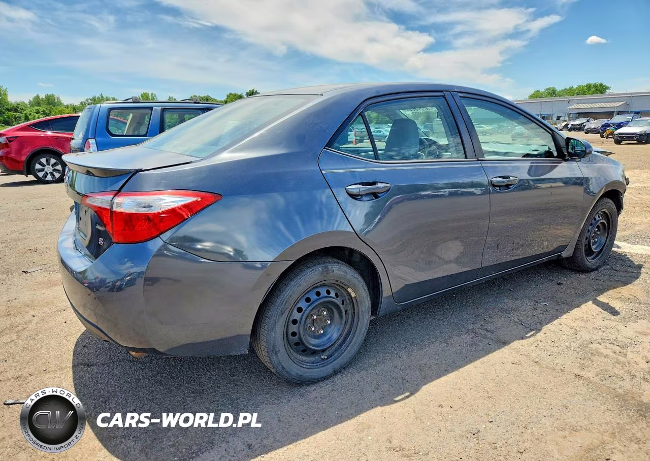 2015 Toyota Corolla Le VIN:2T1BURHE7FC425831 - 3