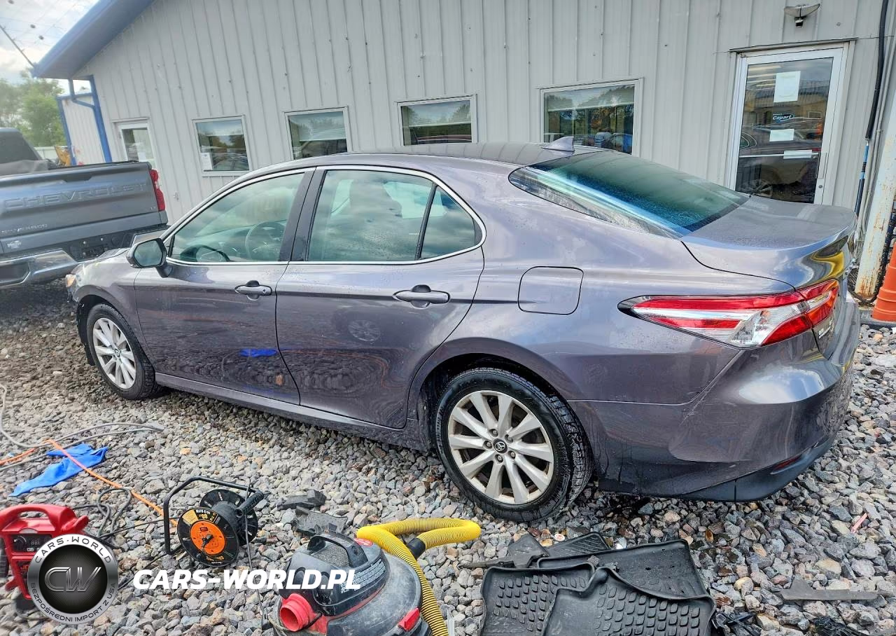 2020 Toyota Camry Le VIN:4T1L11AK7LU910267 - 2