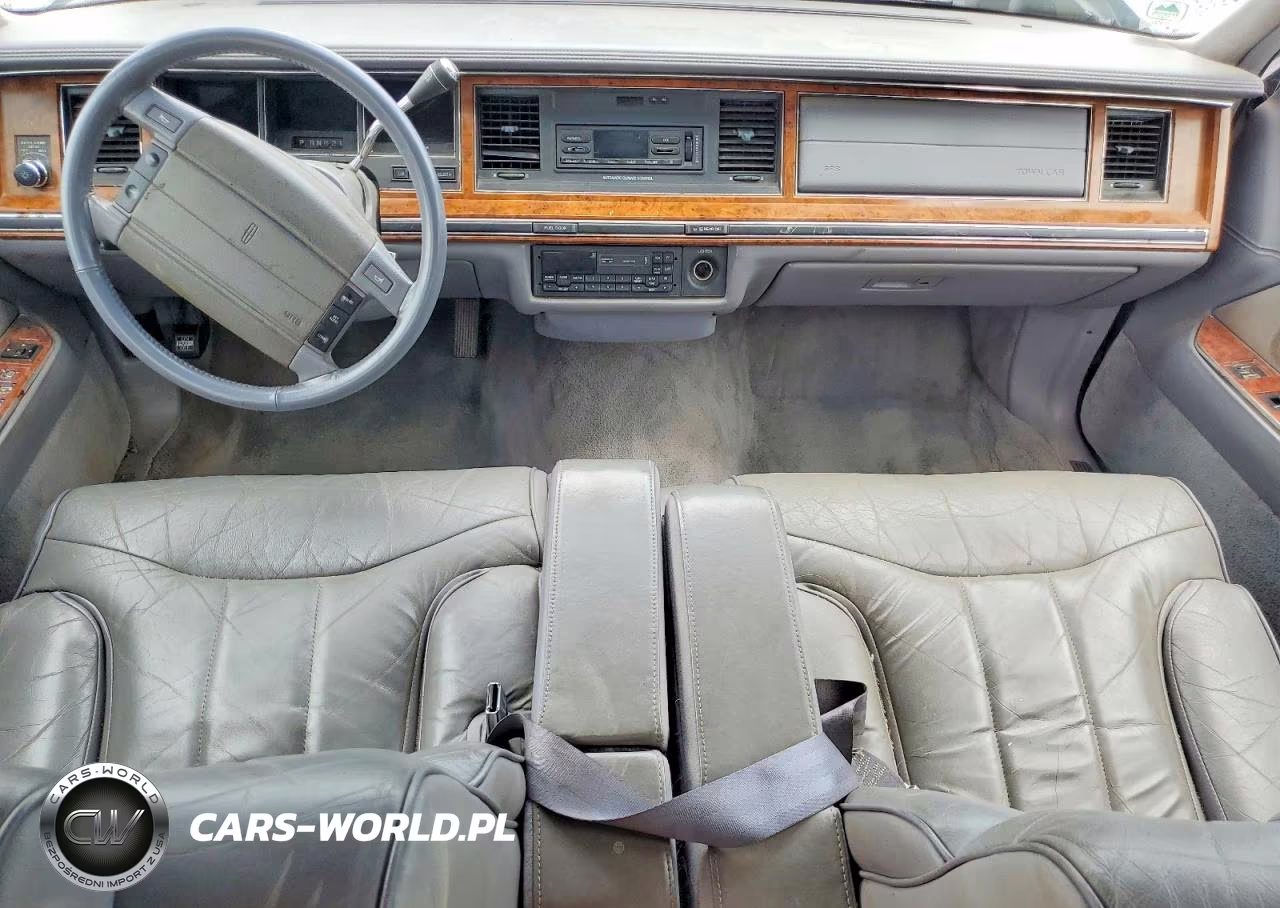 1994 Lincoln Town Car Signature VIN:1LNLM82W2RY767022 - 8