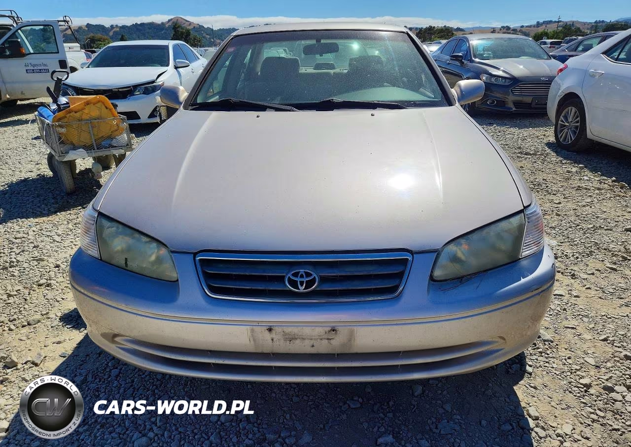 2001 Toyota Camry Le VIN:4T1BG22K81U847384 - 5