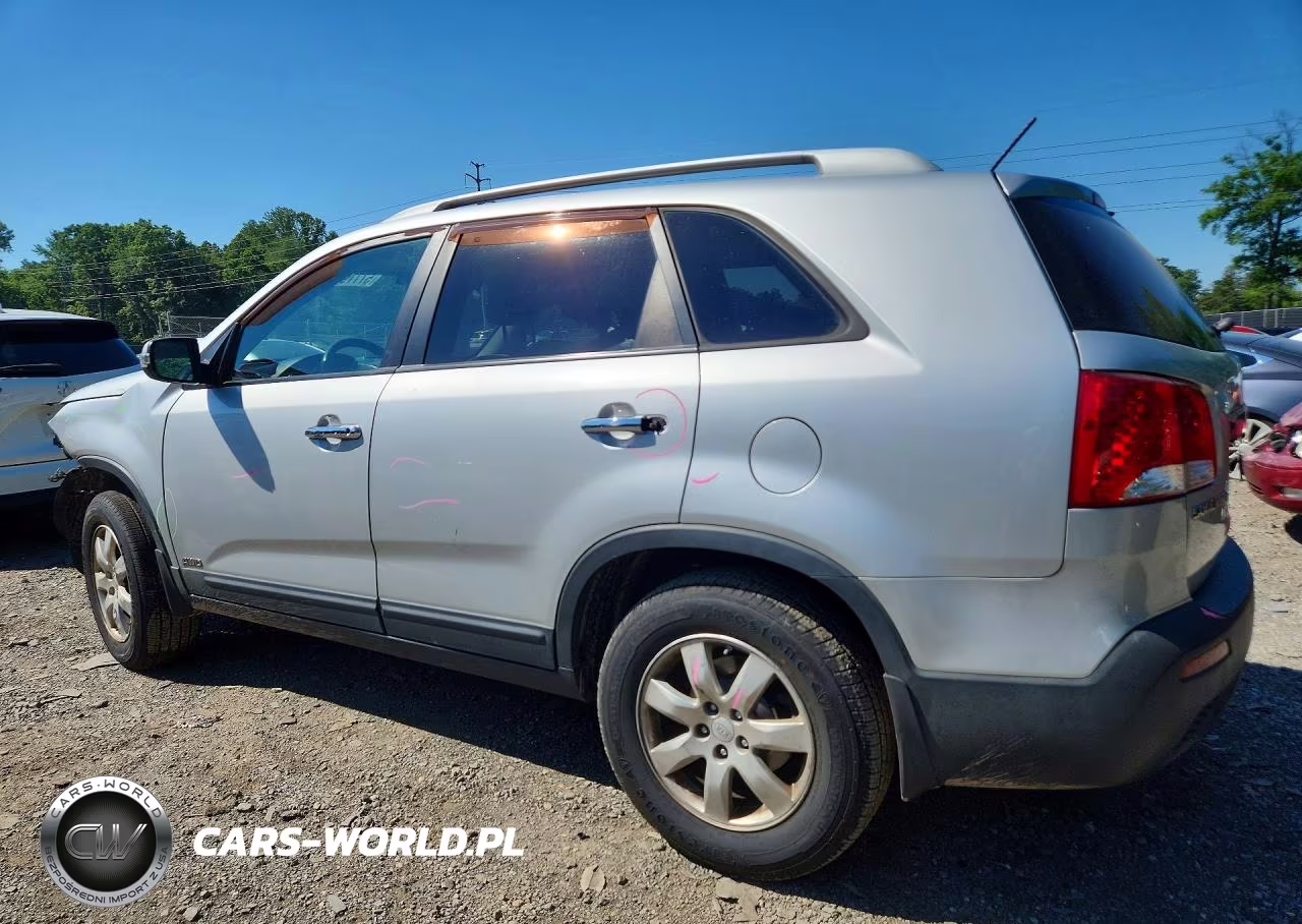 2011 Kia Sorento Lx VIN:5XYKTCA18BG144160 - 2