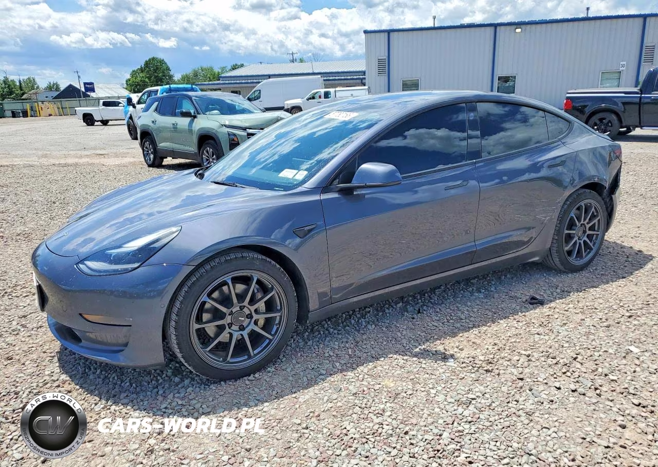 2022 Tesla Model 3 – zdjęcie 1 z 12