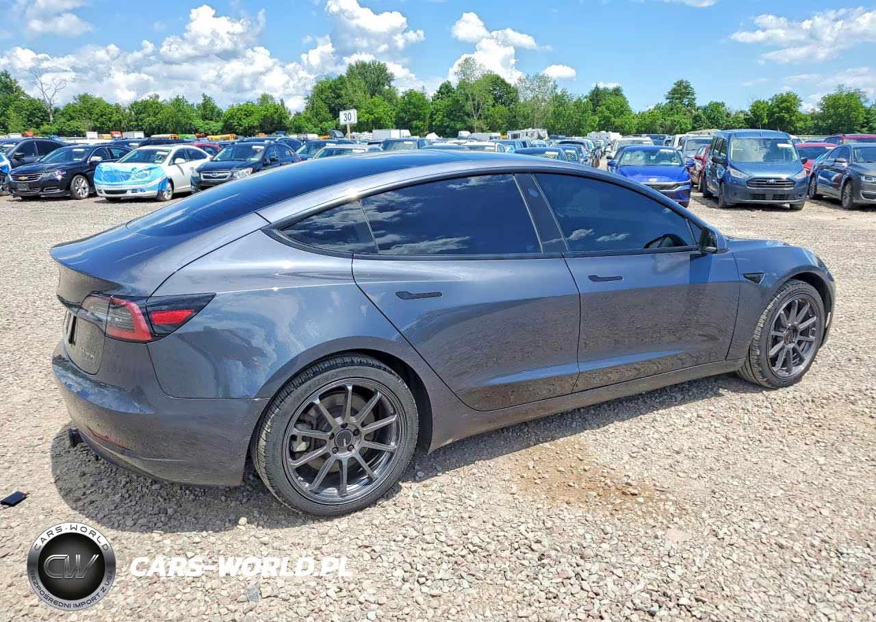 2022 Tesla Model 3 VIN:5YJ3E1EB6NF187042 - 3