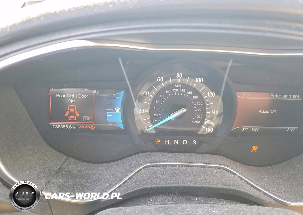2018 Ford Fusion Titanium VIN:3FA6P0D98JR168460 - 9