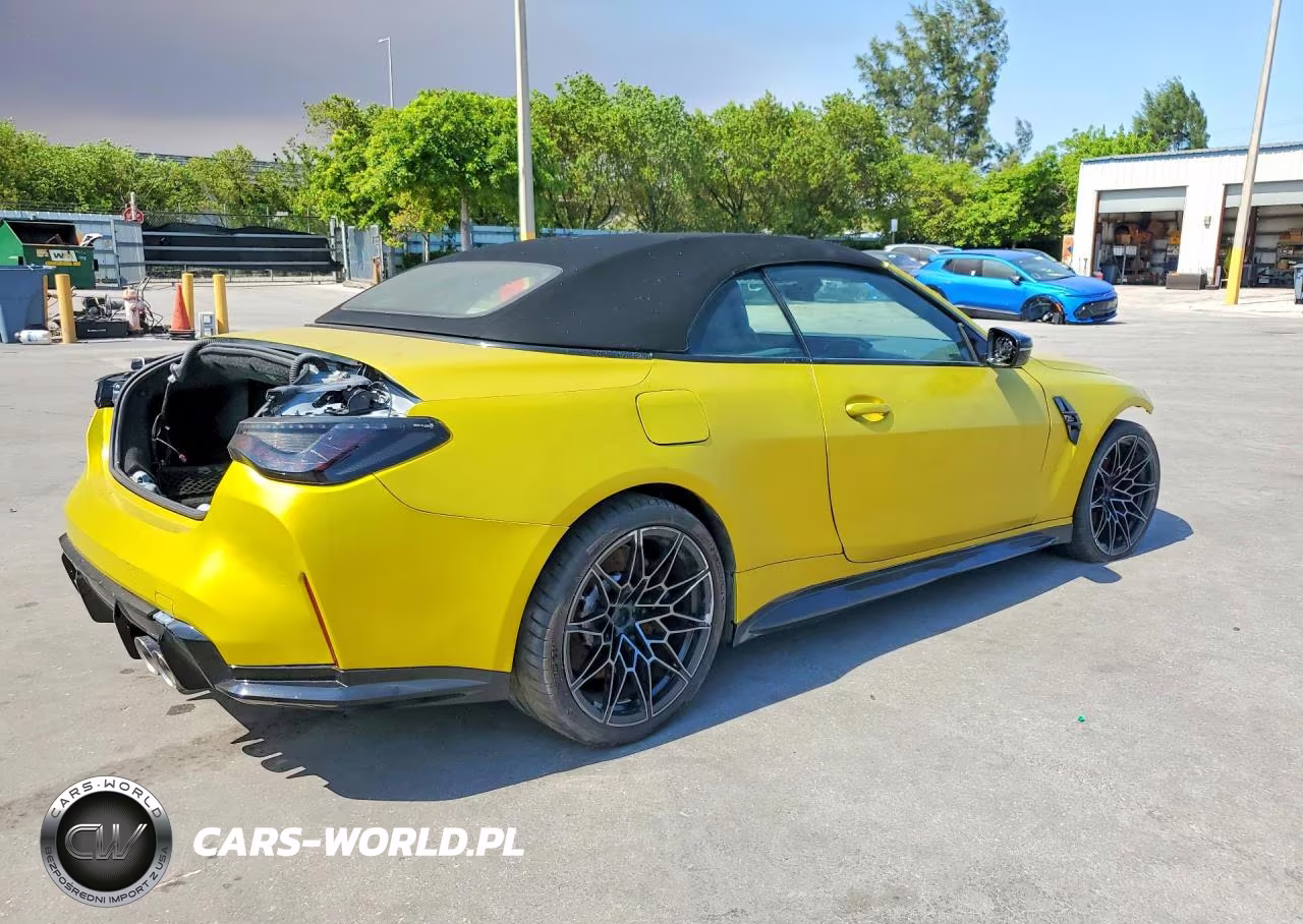 2024 BMW M4 Competition VIN:WBS33BA08RCR82377 - 3