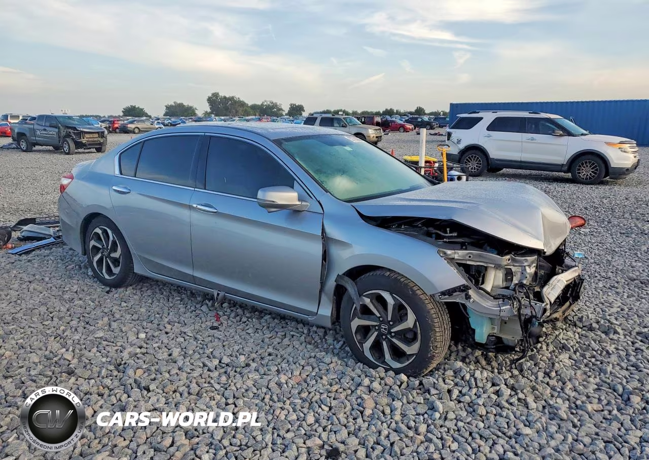 2017 Honda Accord Exl VIN:1HGCR3F83HA010045 - 4