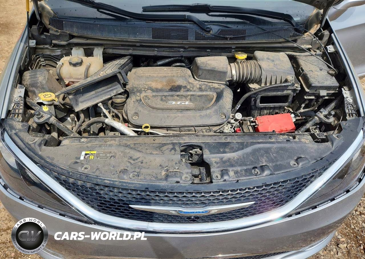 2018 Chrysler Pacifica Touring L Plus VIN:2C4RC1EG1JR271375 - 12