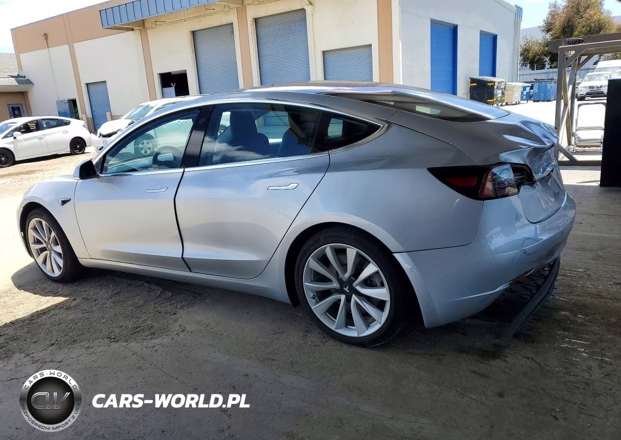 2018 Tesla 3 VIN:5YJ3E1EA3JF048729 - 2