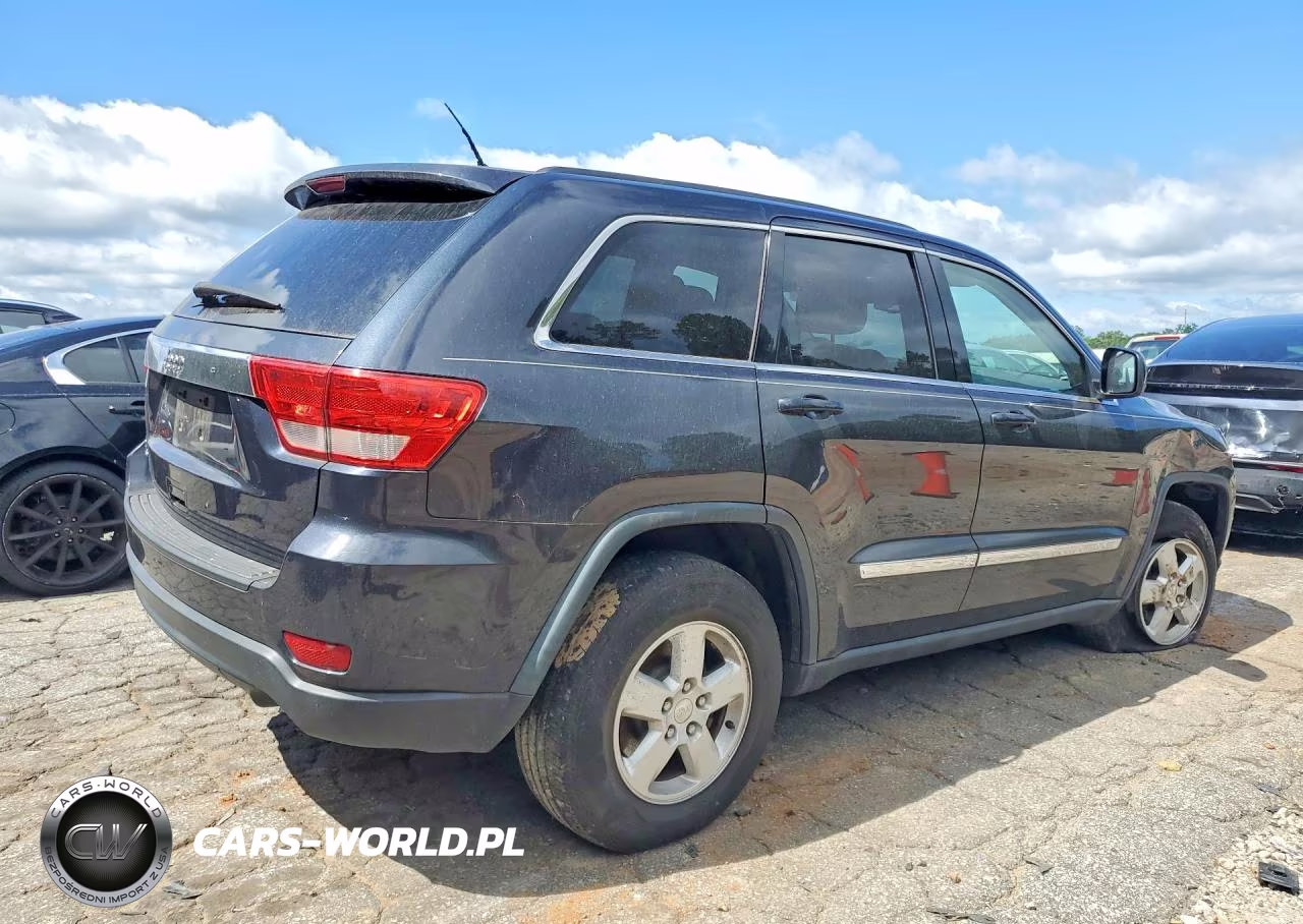 2012 Jeep Grand Cherokee Laredo VIN:1C4RJFAG0CC208546 - 3