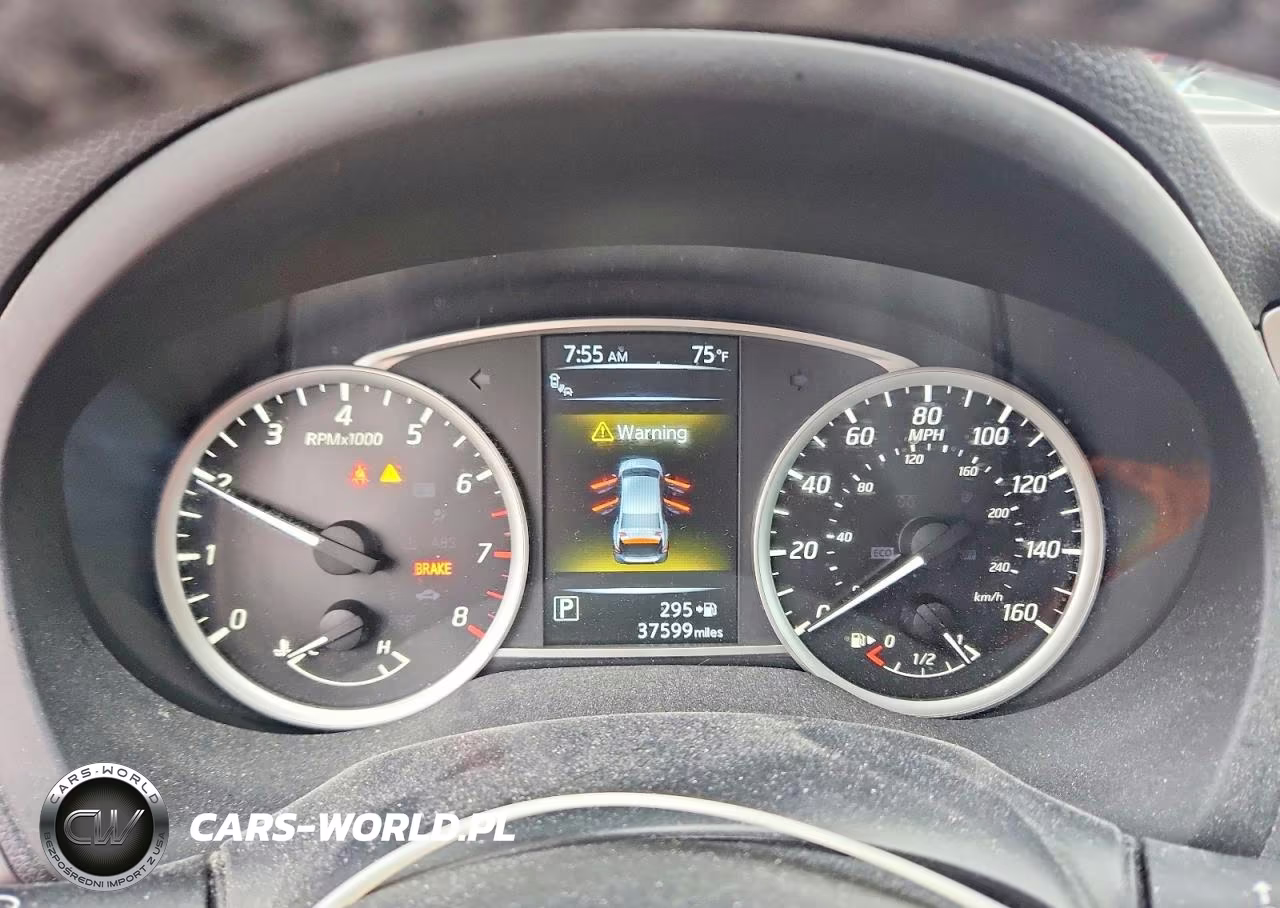 2017 Nissan Sentra Sr VIN:3N1AB7AP6HY332953 - 9