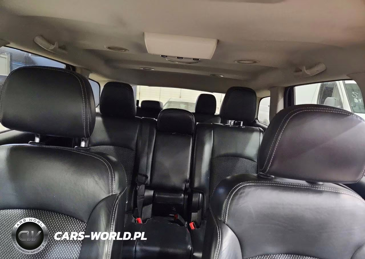 2019 Dodge Journey Crossroad VIN:3C4PDCGG4KT716722 - 10