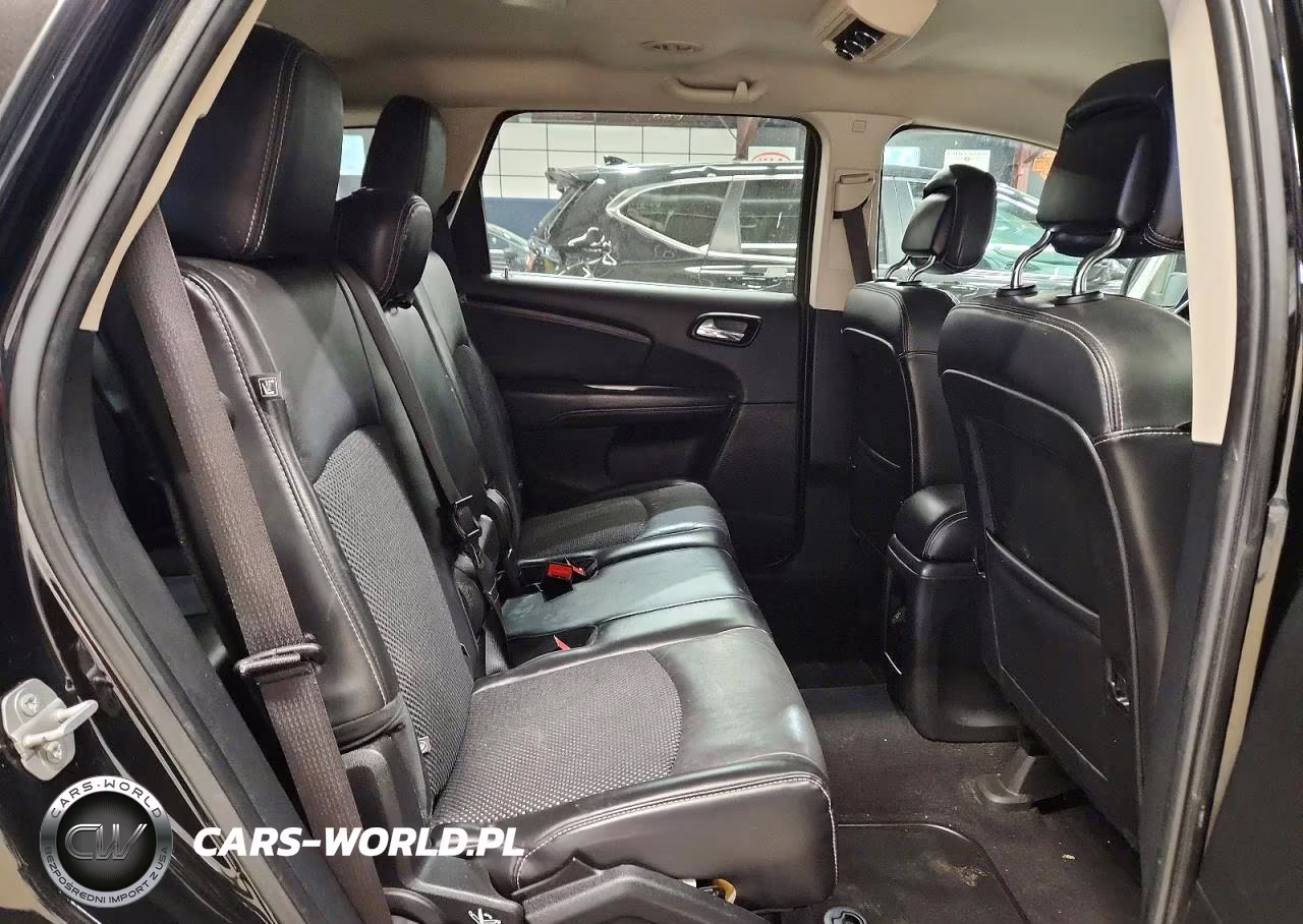 2019 Dodge Journey Crossroad VIN:3C4PDCGG4KT716722 - 11