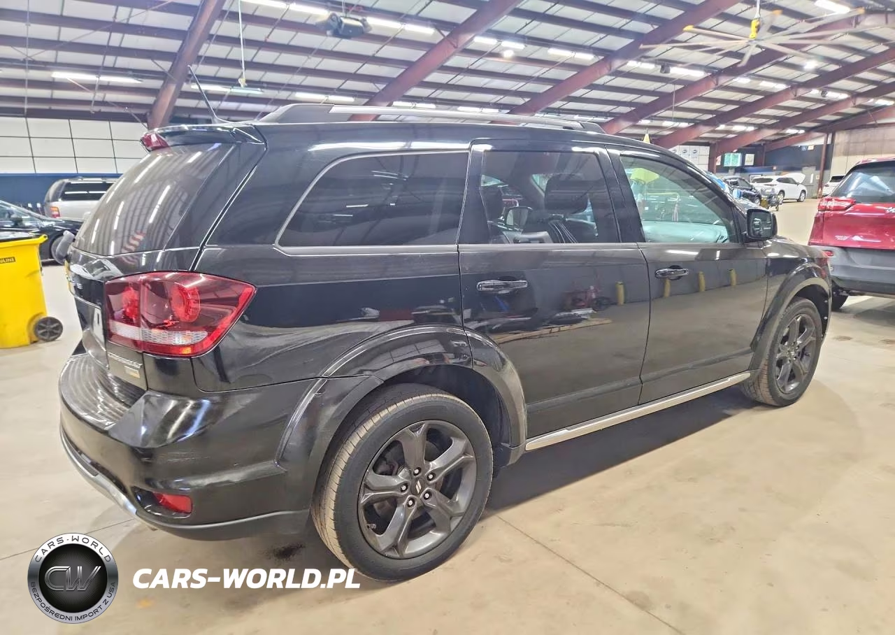 2019 Dodge Journey Crossroad VIN:3C4PDCGG4KT716722 - 3