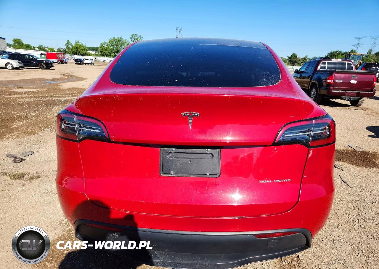 2022 Tesla Model Y VIN:7SAYGDEEXNF343579 - 6