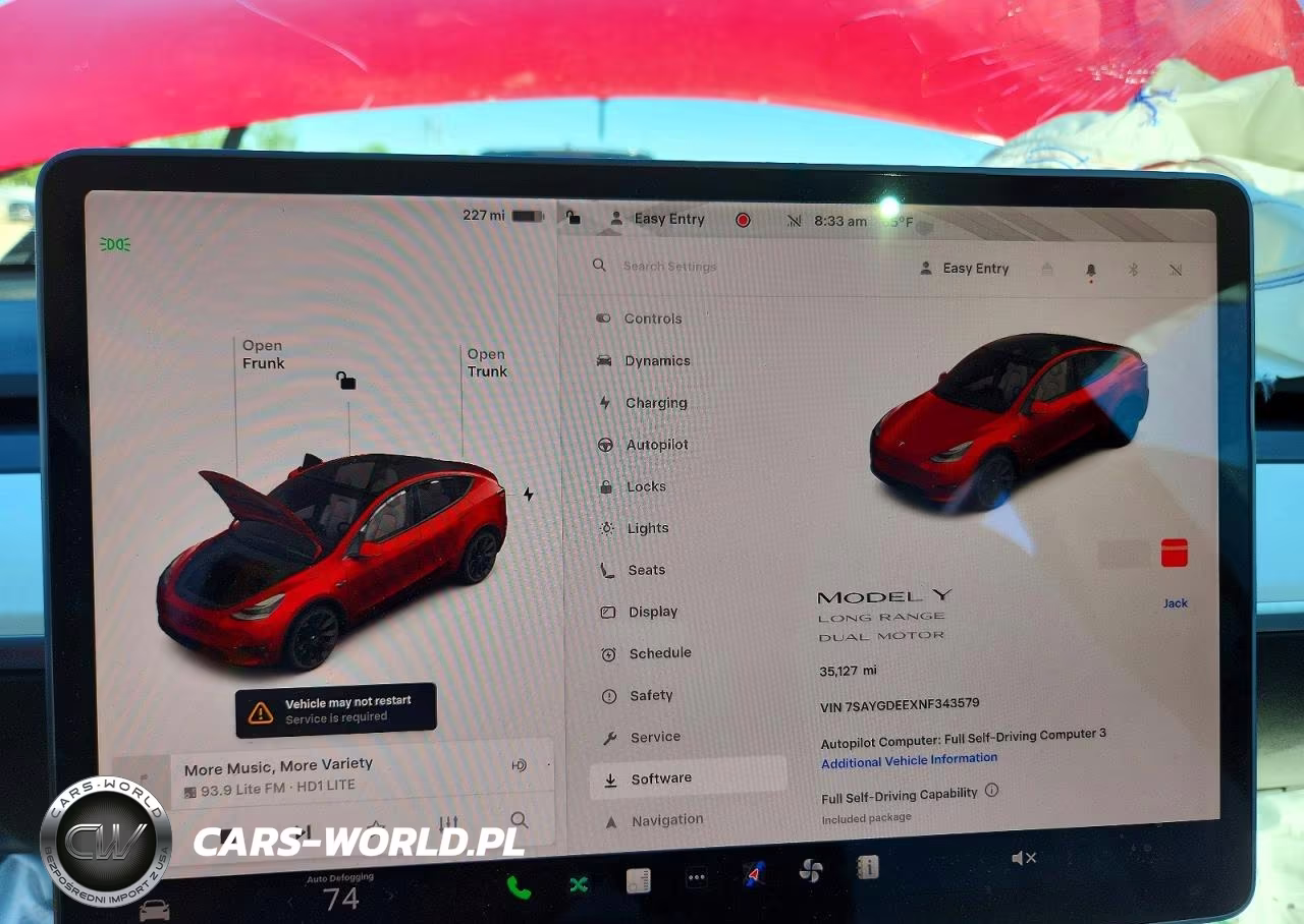 2022 Tesla Model Y VIN:7SAYGDEEXNF343579 - 9
