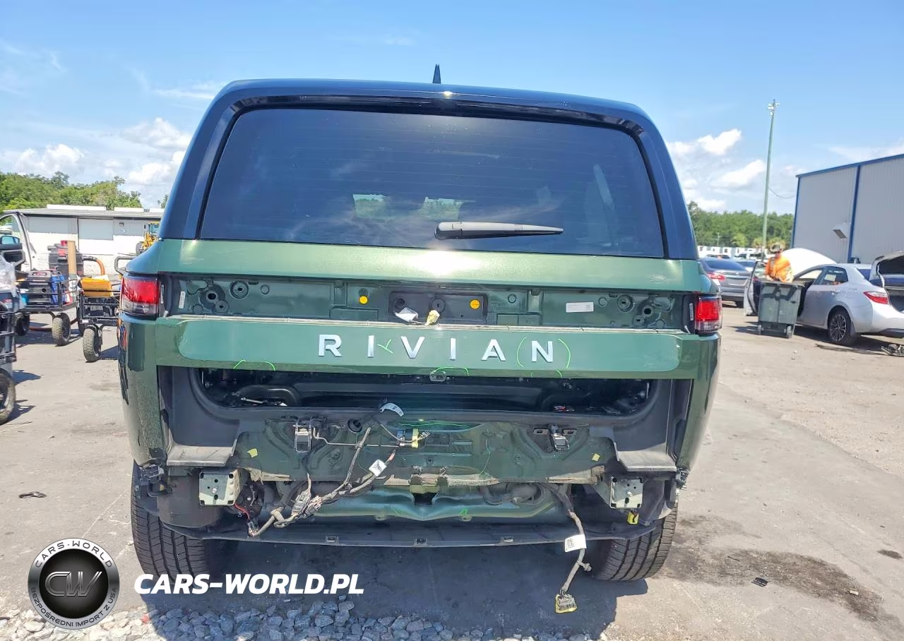2023 Rivian R1S Adventure VIN:7PDSGABA2PN021972 - 6
