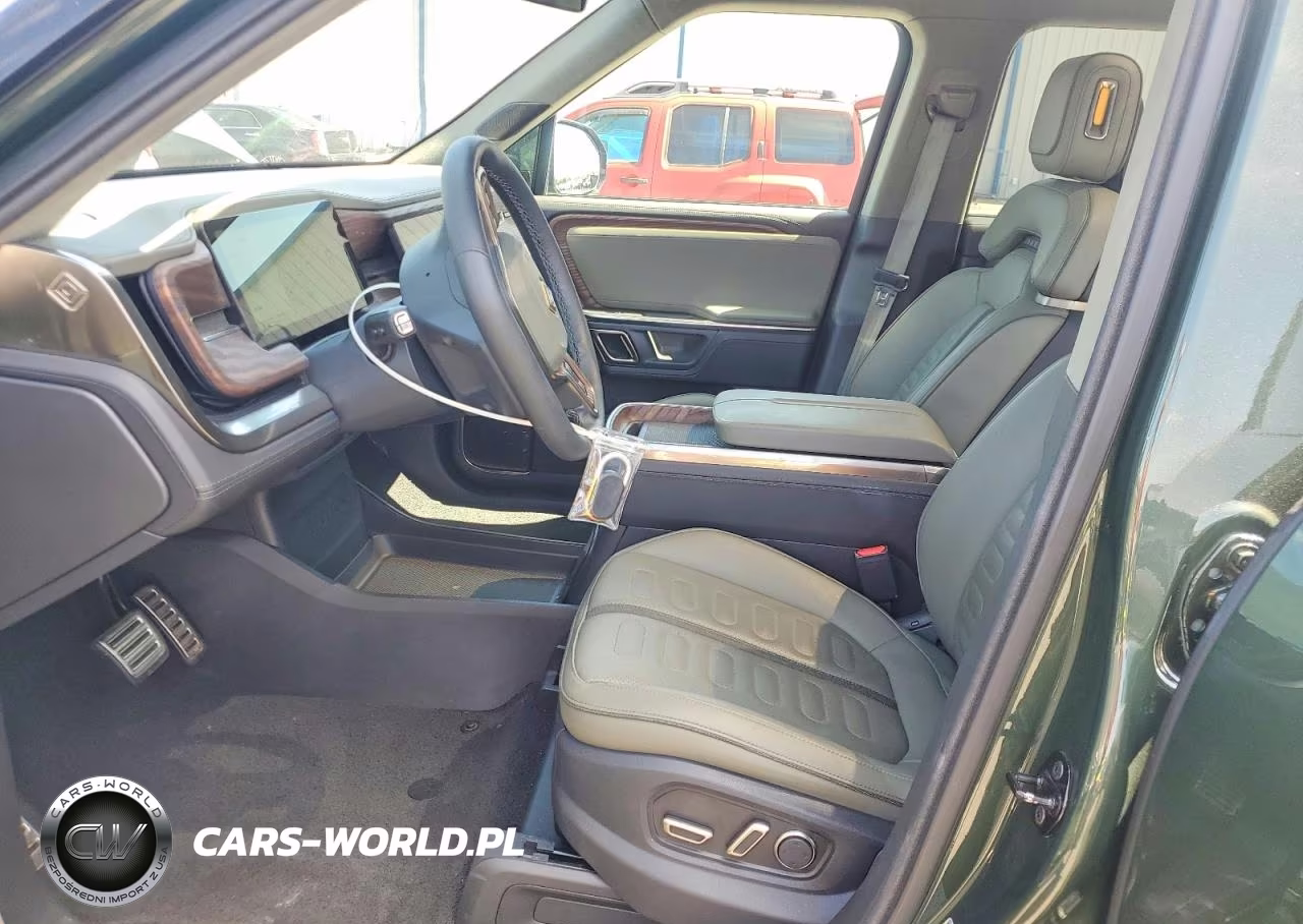2023 Rivian R1S Adventure VIN:7PDSGABA2PN021972 - 7