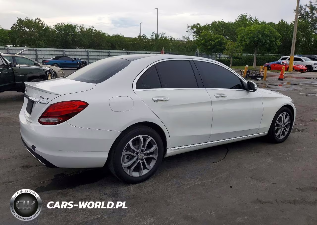 2016 Mercedes-Benz C 300 4Matic VIN:55SWF4KB2GU149406 - 3