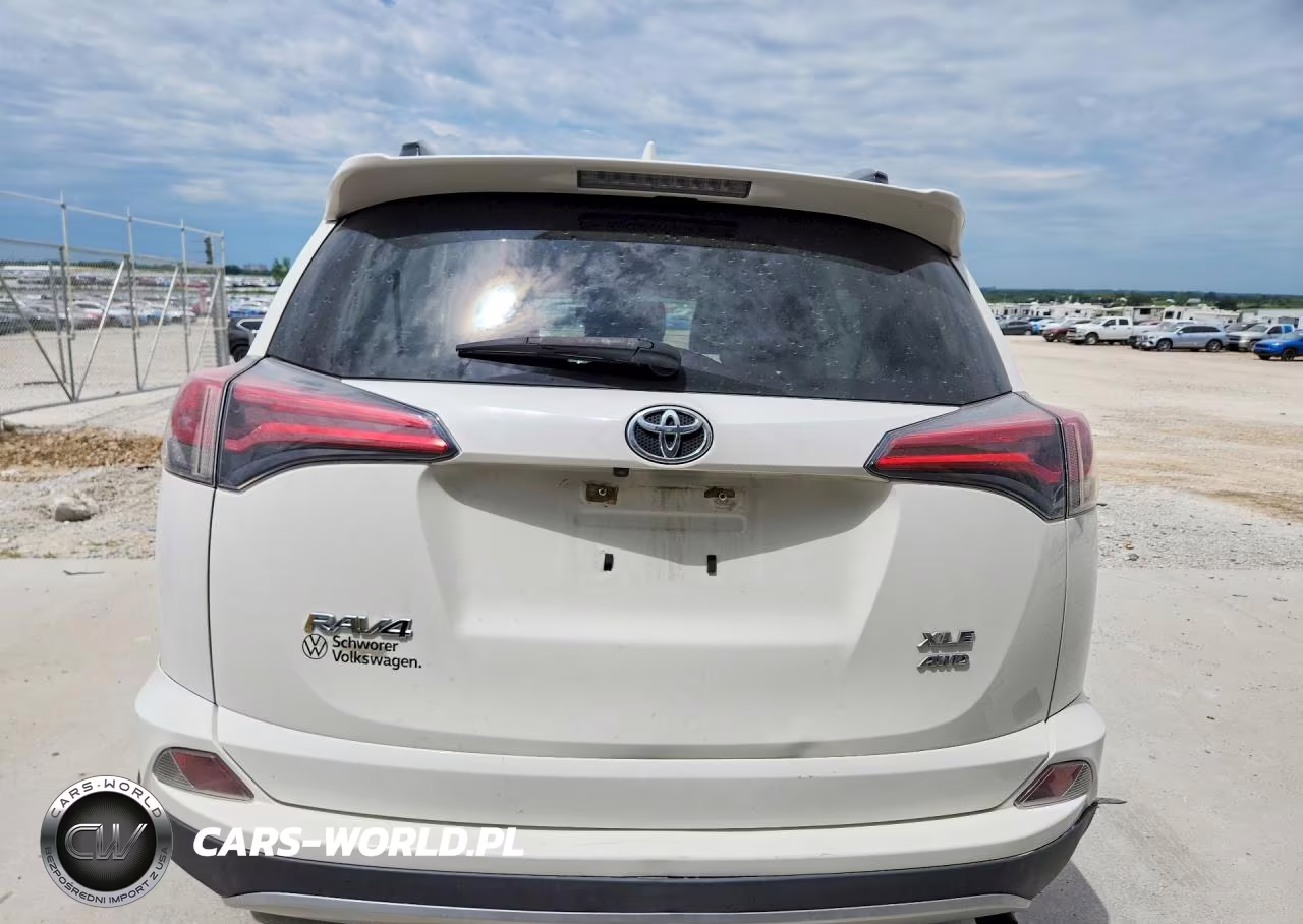 2017 Toyota Rav4 Xle VIN:JTMRFREV6HJ119403 - 6
