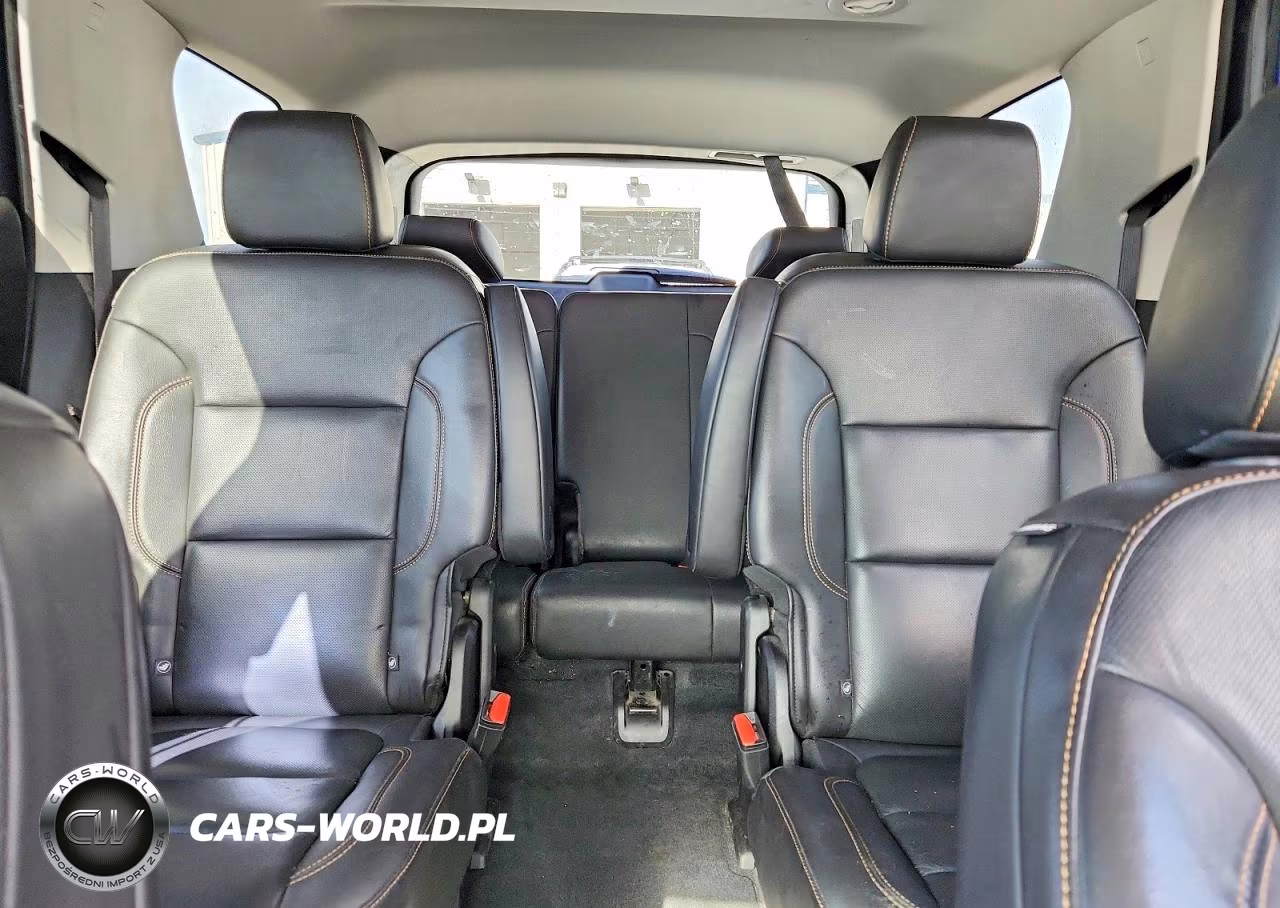 2021 Chevrolet Traverse Premier VIN:1GNEVKKW6MJ265615 - 10