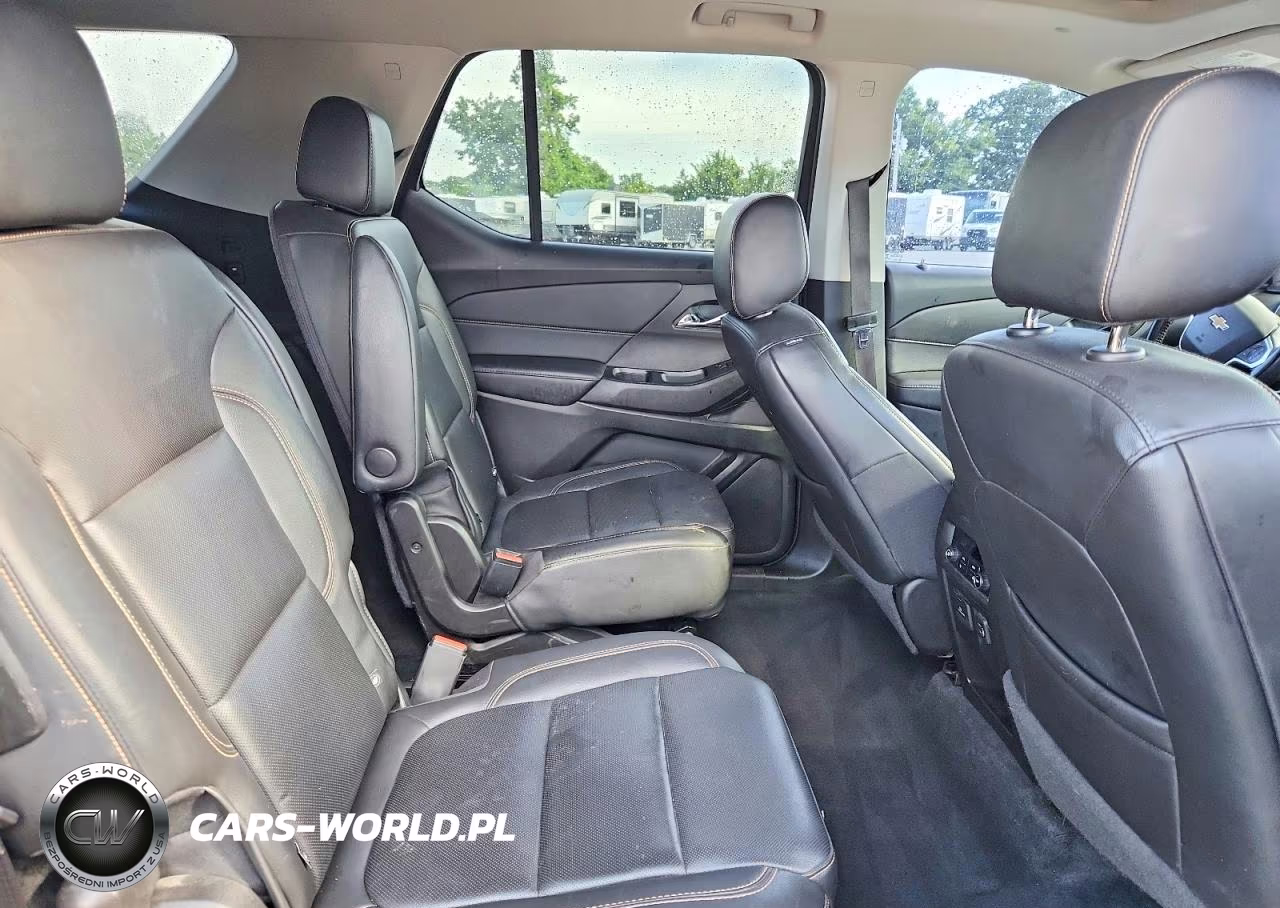 2021 Chevrolet Traverse Premier VIN:1GNEVKKW6MJ265615 - 11