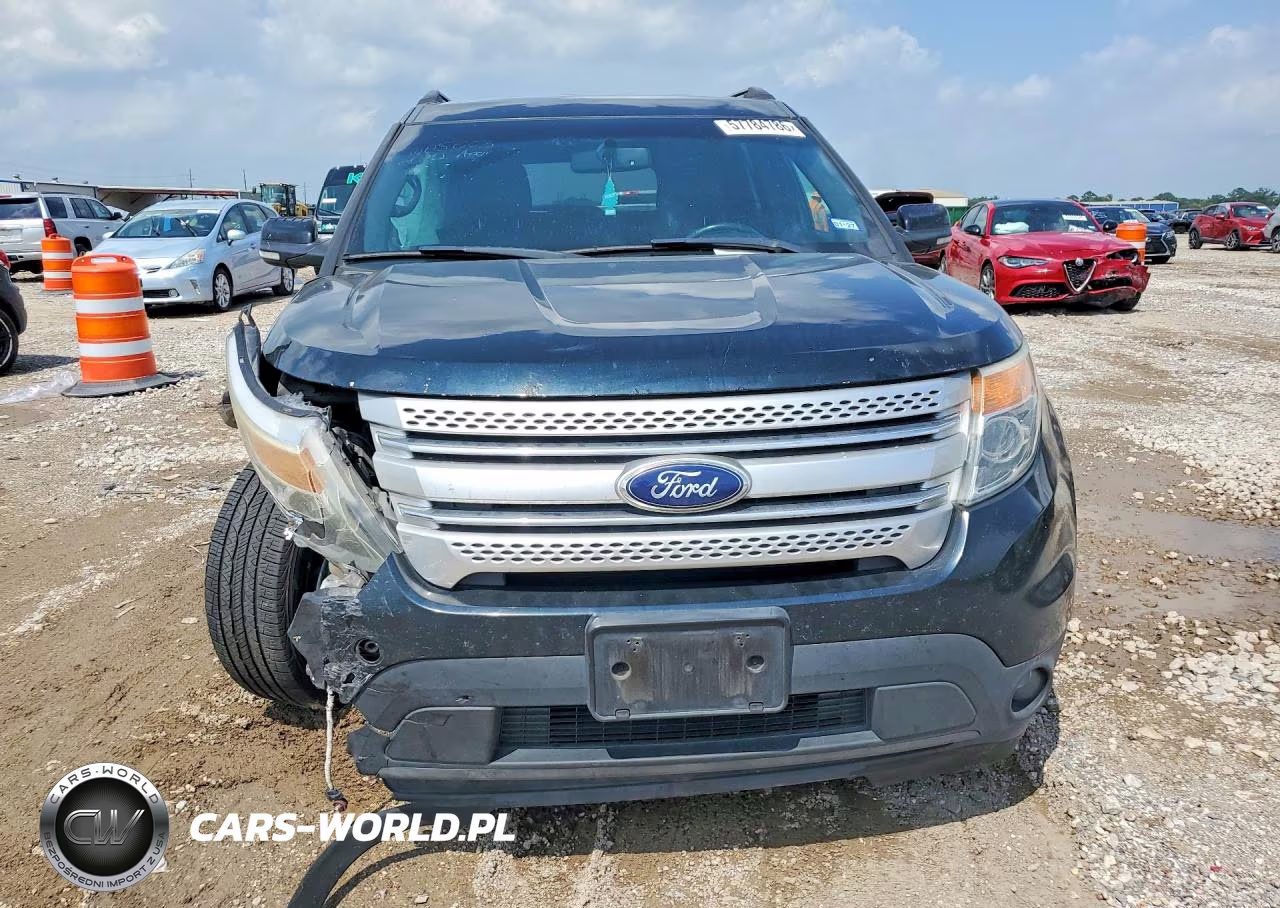 2014 Ford Explorer Xlt VIN:1FM5K7D8XEGB35523 - 5
