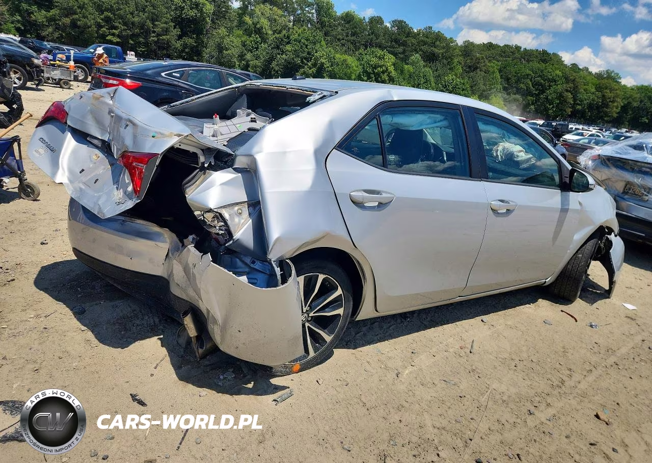 2017 Toyota Corolla Xse VIN:2T1BURHE3HC784807 - 3