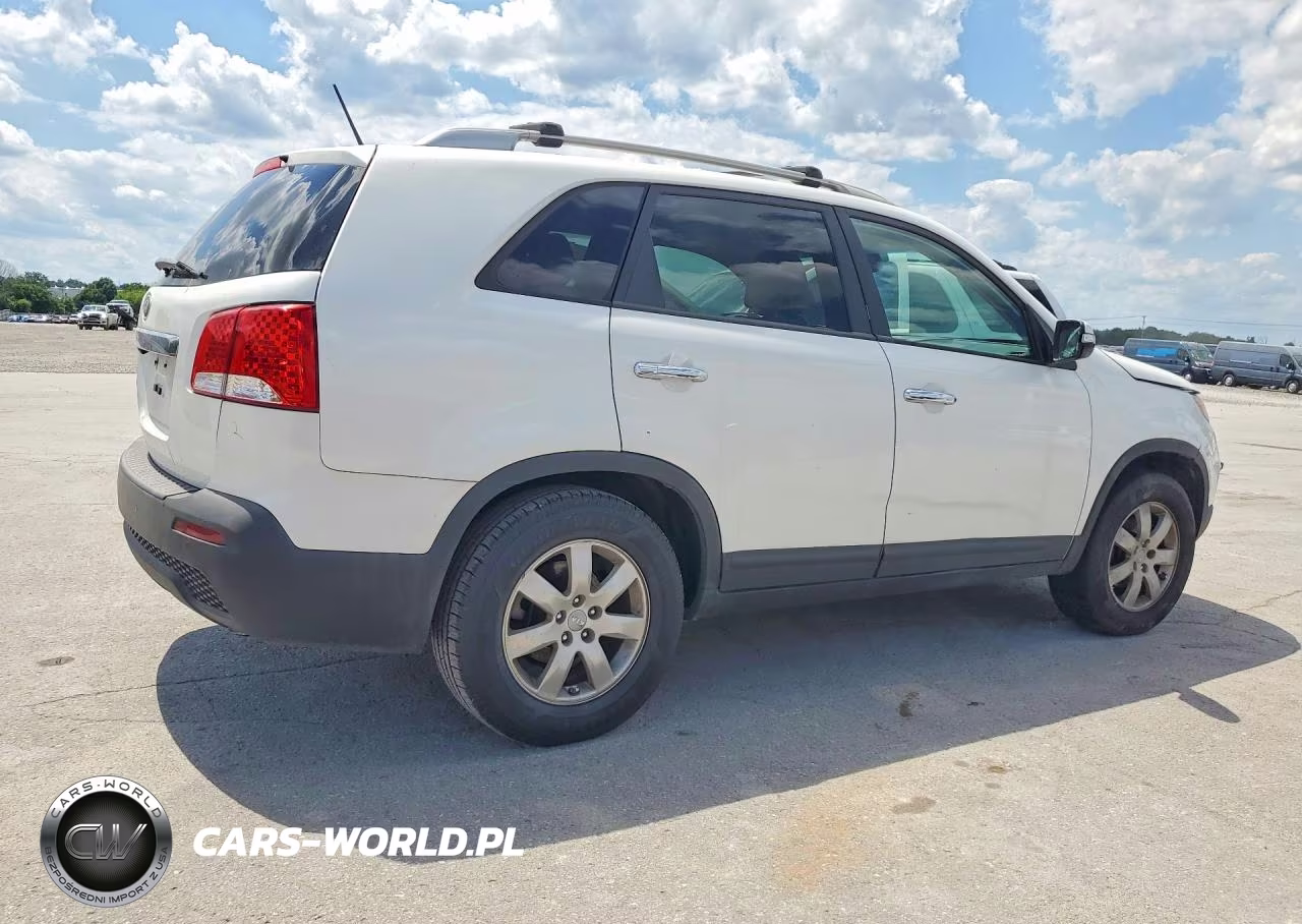 2012 Kia Sorento Lx VIN:5XYKT3A66CG267890 - 3