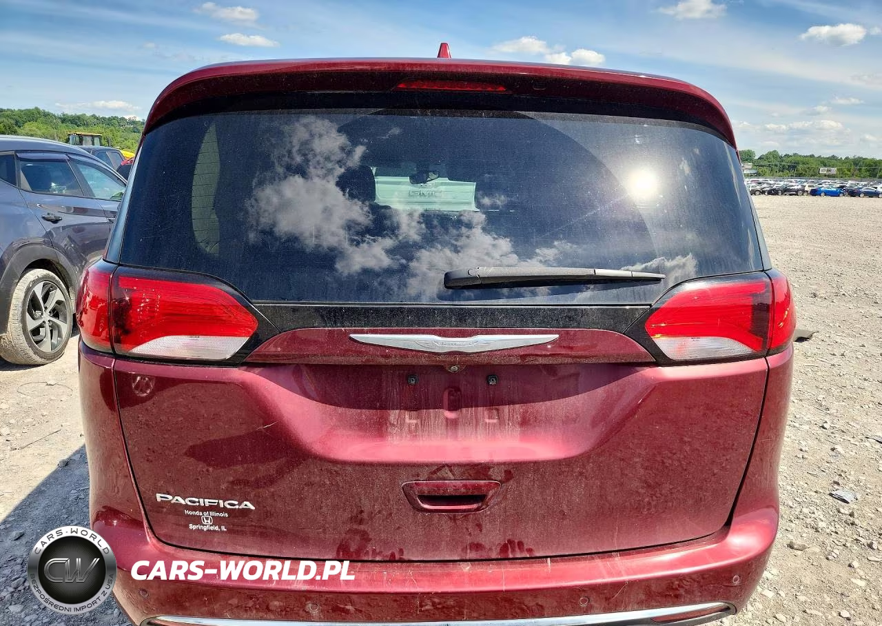 2018 Chrysler Pacifica Touring L VIN:2C4RC1BG2JR120064 - 6