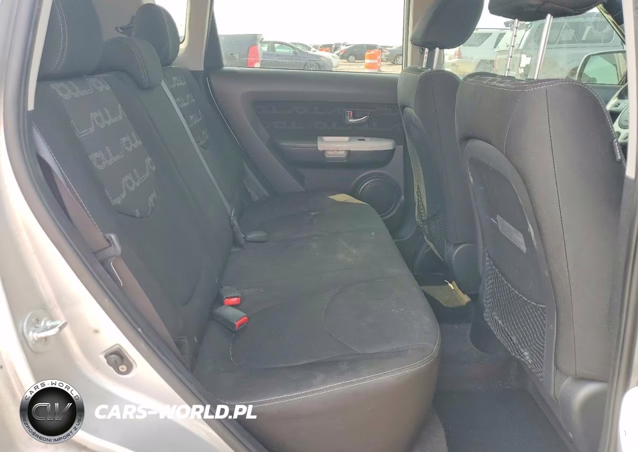 2012 Kia Soul + VIN:KNDJT2A66C7356975 - 10