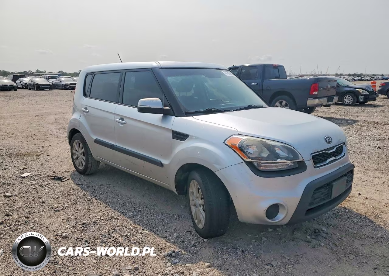 2012 Kia Soul + VIN:KNDJT2A66C7356975 - 4