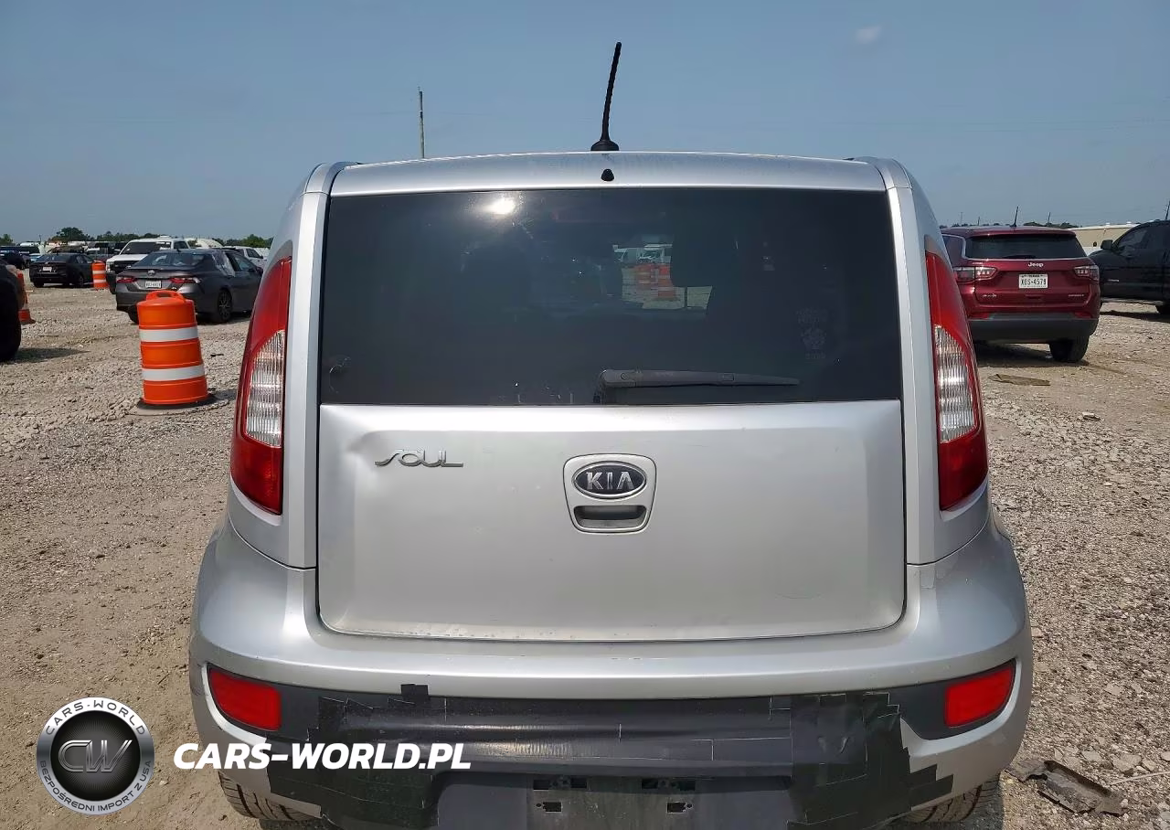 2012 Kia Soul + VIN:KNDJT2A66C7356975 - 6
