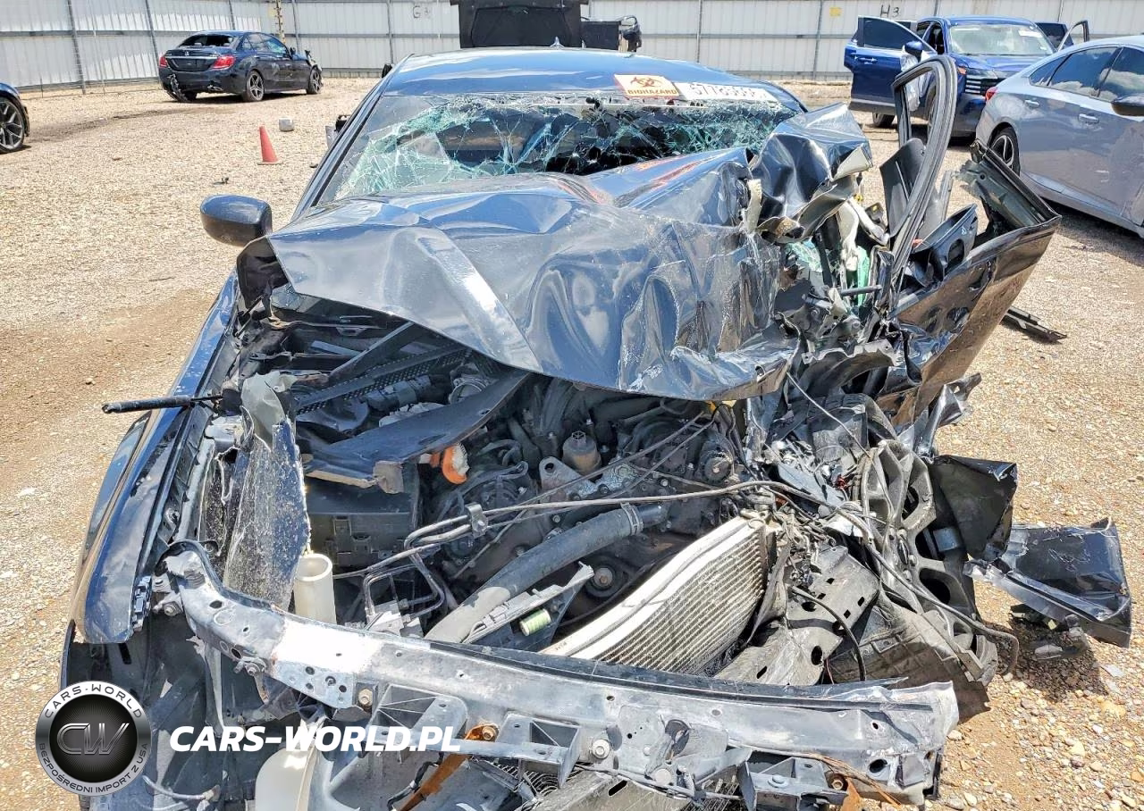 2018 Chrysler 300 Touring VIN:2C3CCAAG4JH231555 - 11