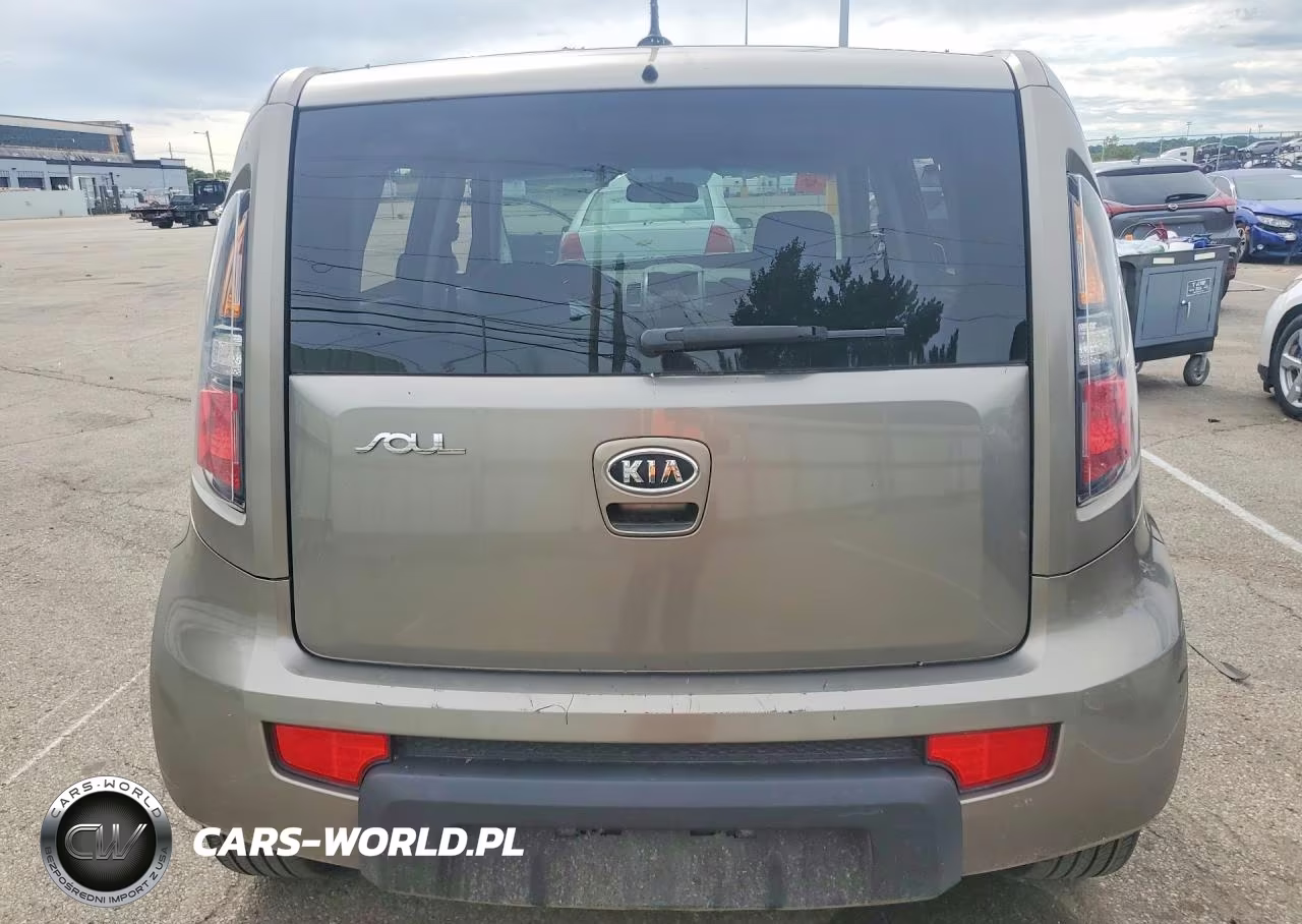 2010 Kia Soul + VIN:KNDJT2A28A7108396 - 6