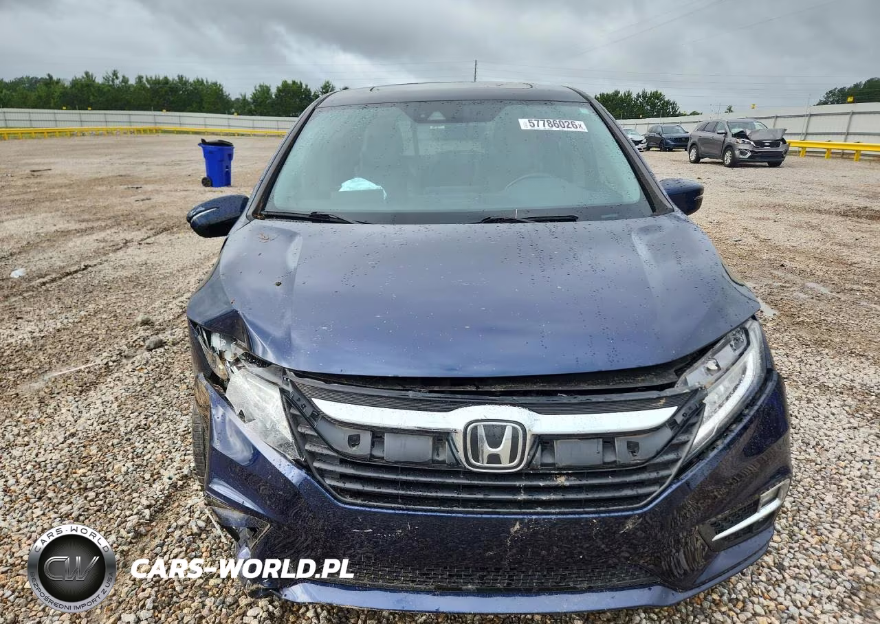 2018 Honda Odyssey Elite VIN:5FNRL6H98JB055223 - 5
