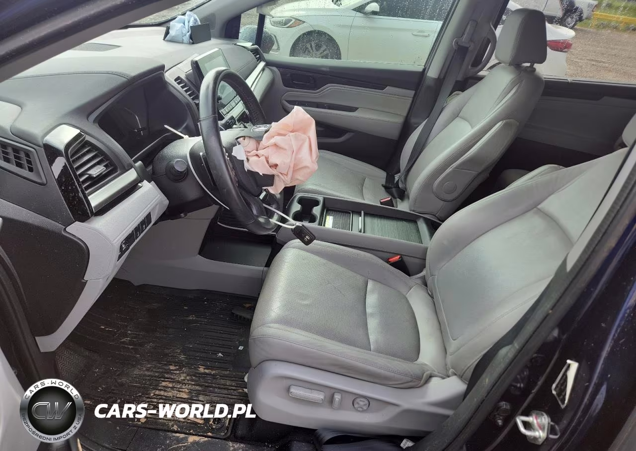 2018 Honda Odyssey Elite VIN:5FNRL6H98JB055223 - 7