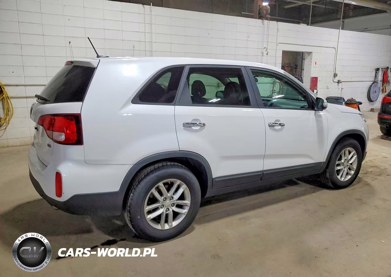 2015 Kia Sorento VIN:5XYKT3A62FG590077 - 3