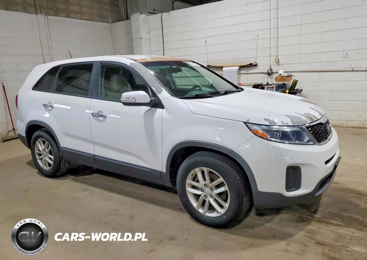 2015 Kia Sorento VIN:5XYKT3A62FG590077 - 4