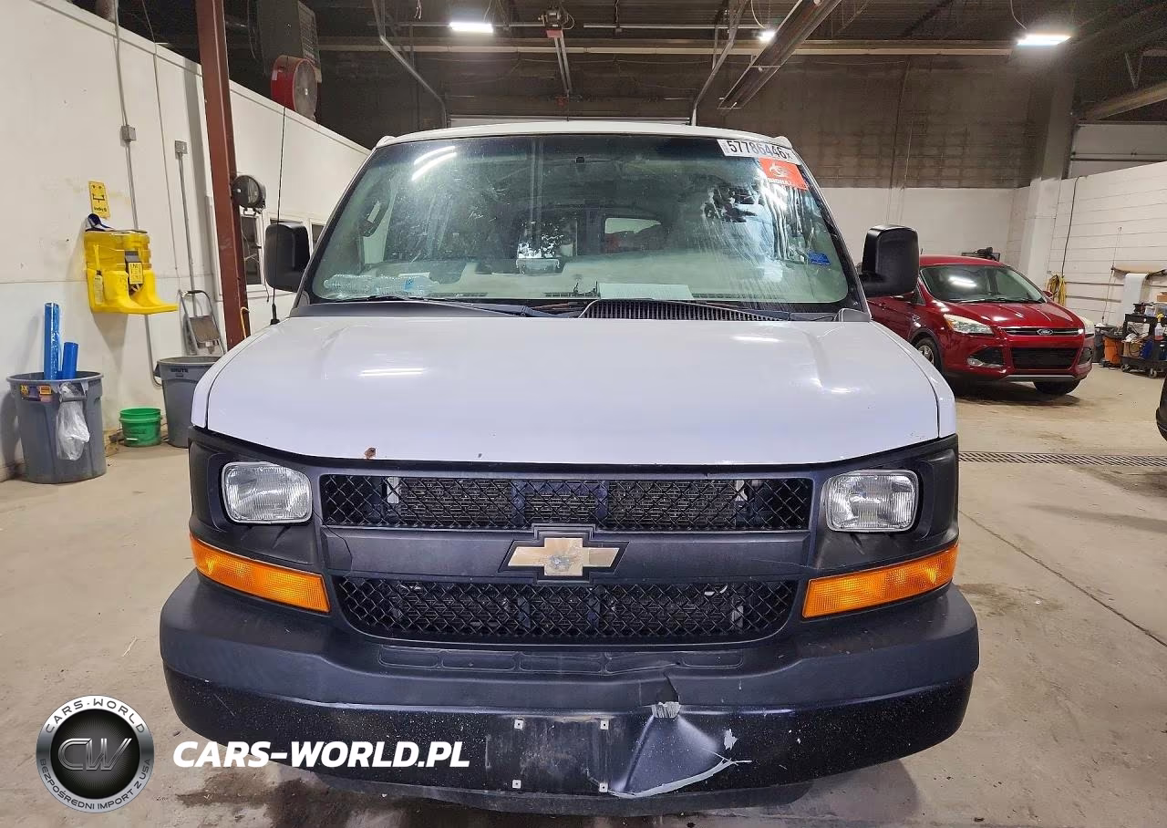2016 Chevrolet 2500 Expre VIN:1GCWGAFF0G1227121 - 5