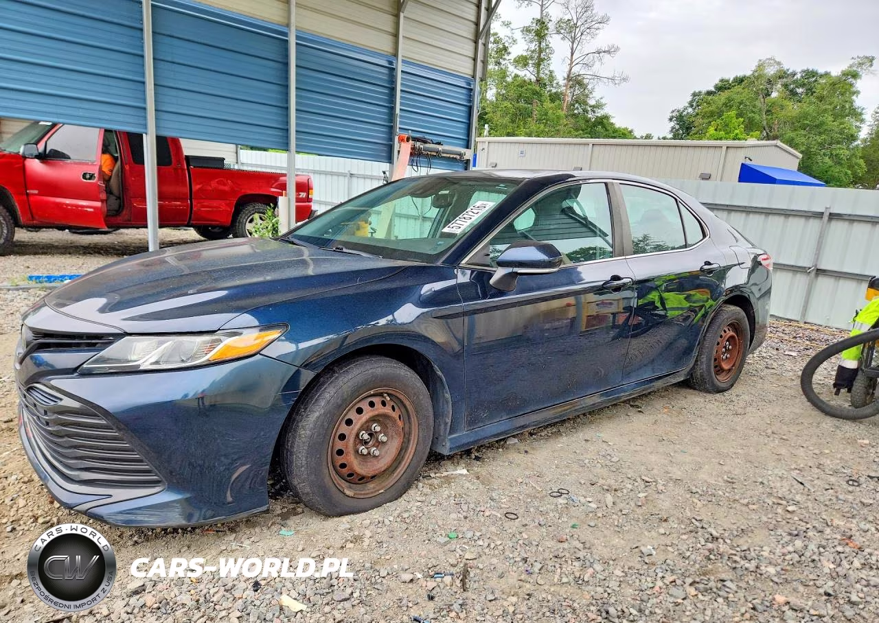 2019 Toyota Camry Le – zdjęcie 1 z 12
